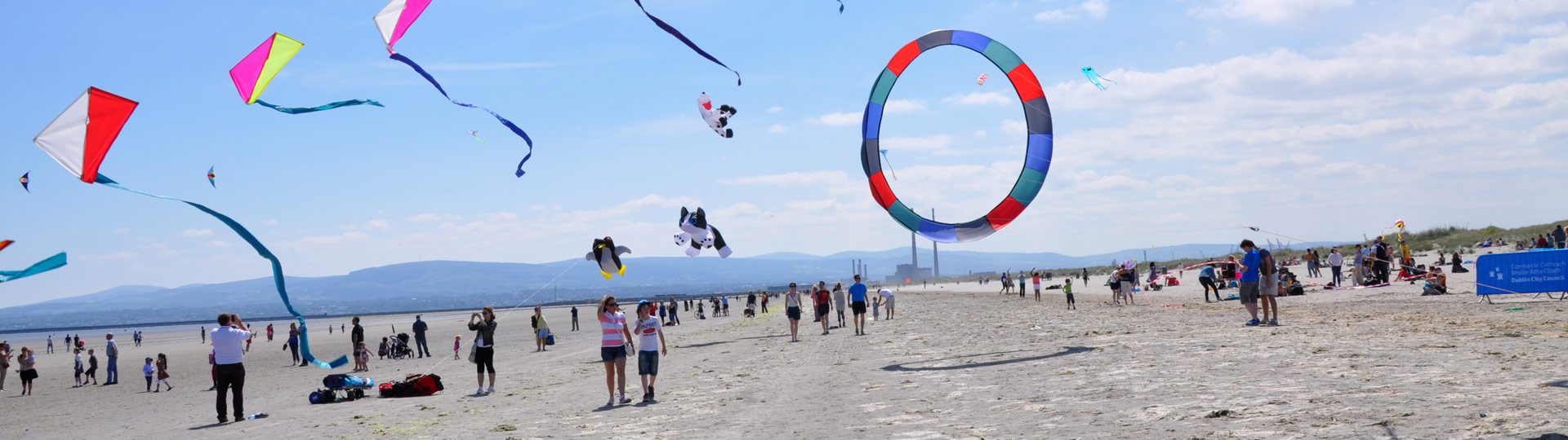Dollymount beach kite fest